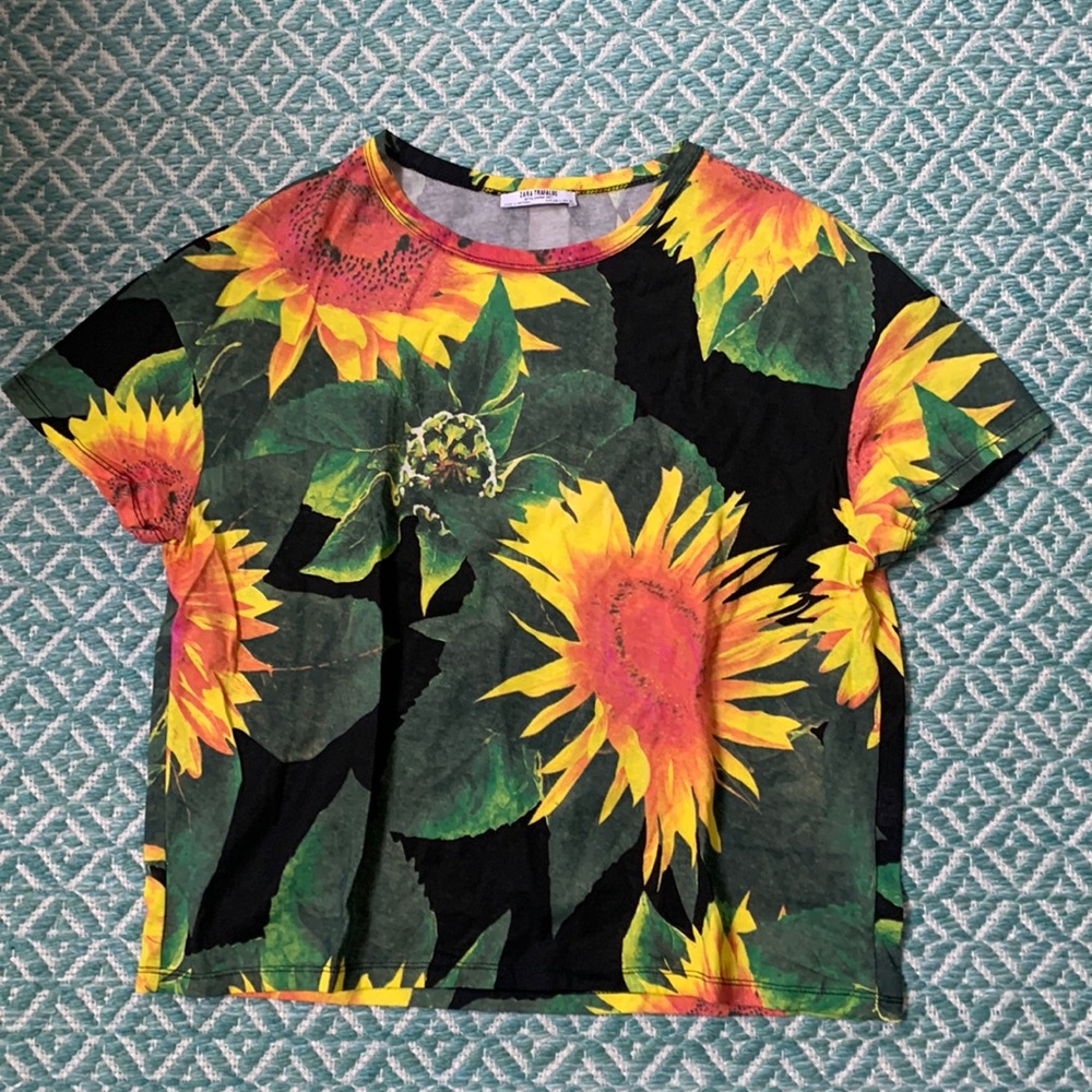 Zara sunflower 🌻 t shirt, size small